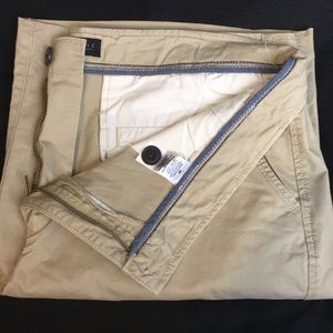 Light khaki flat front shorts